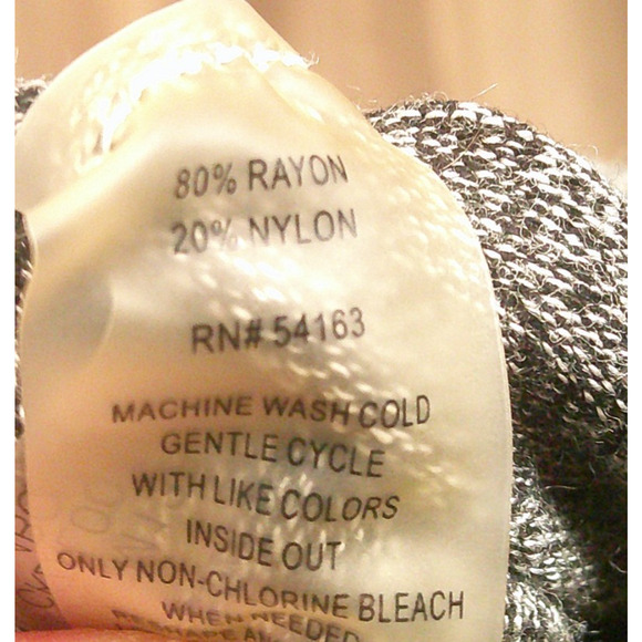 Calvin Klein Sleeveless Knit Vest – Modern Minimalist Appeal Gray Women's XL - Picture 6 of 6